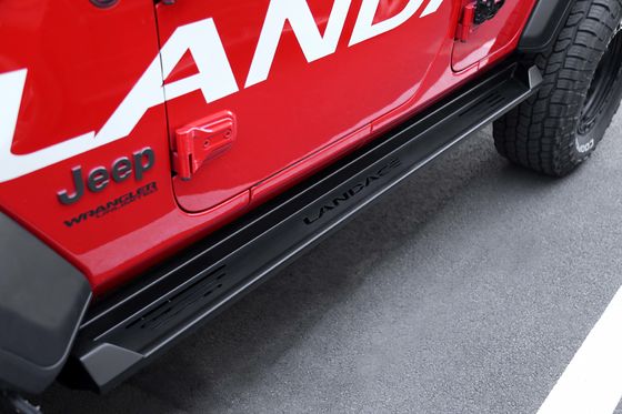 لوگو سفارشی آلومینیوم آلیاژ مرحله جانبی ماشین برای مدل جهانی ماشین