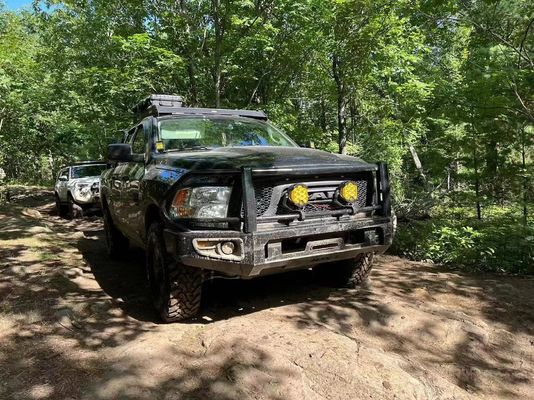 4x4 دودج رام 1500 باپر جلو