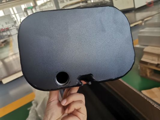2021- سال TOYOTA TRUCK 26L مخزن آب تحت فشار برای اسپری نشان می دهد در ریک تخت پیکاپ