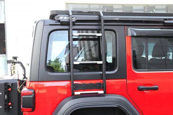 سقف آلومينيوم سياه لايه داراي نردبان جانبي براي تانک 300 مناسب براي خودروهاي 4x4