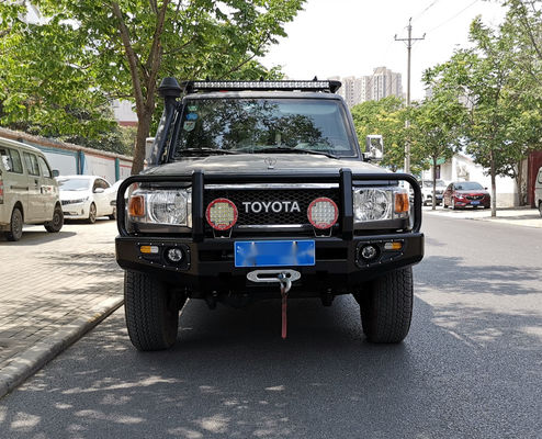 تویوتا LC79 قطعات اتوماتیک Winch Bull Bar پیشاپیش با حامل لاستیک
