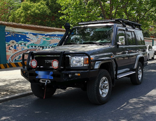 تویوتا LC79 قطعات اتوماتیک Winch Bull Bar پیشاپیش با حامل لاستیک