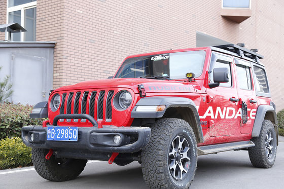 عملکرد جاده ای جیپ رانگلر JK 07 را با کیت قفل هود سیاه قرمز افزایش دهید