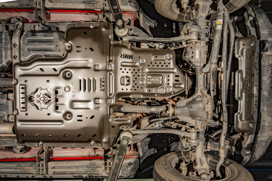 از پتانسیل Wrangler JL Hybrid Electric با Magnalium Skid Plate استفاده کنید