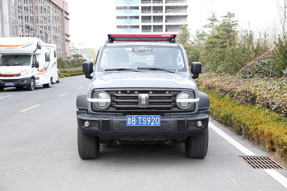 پلی فرم قفسه های سقف مسطح آلومینیوم برای مخزن GWM 300 ظاهر خودرو را بهبود می بخشد